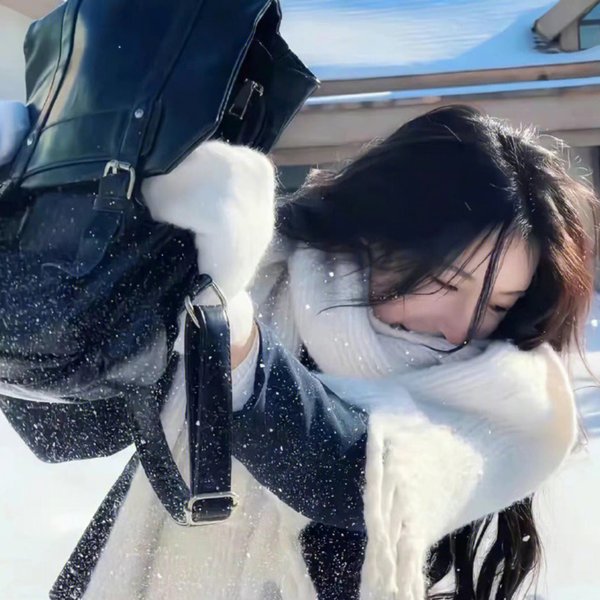 红唇相吻